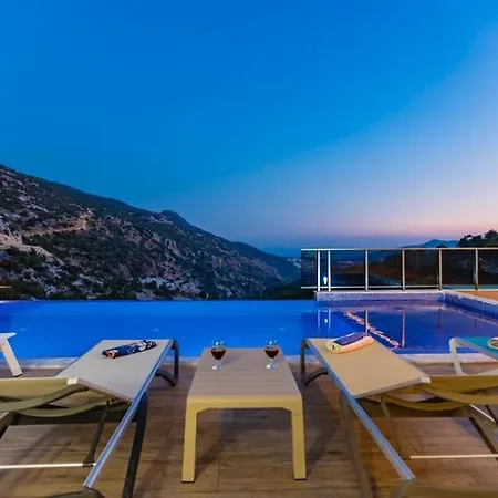 La Celine- Xlarge Complete Privacy In Nature, Pool With Wondeful View
